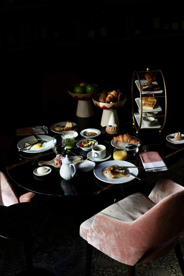 Margaret - Hotel Chouleur Nimes Ngoại thất bức ảnh